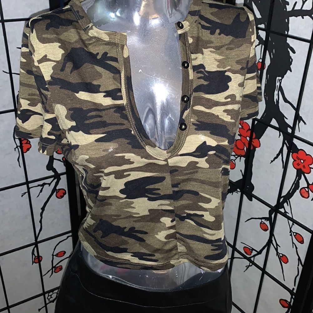 SHEIN camouflage cropped top size Large